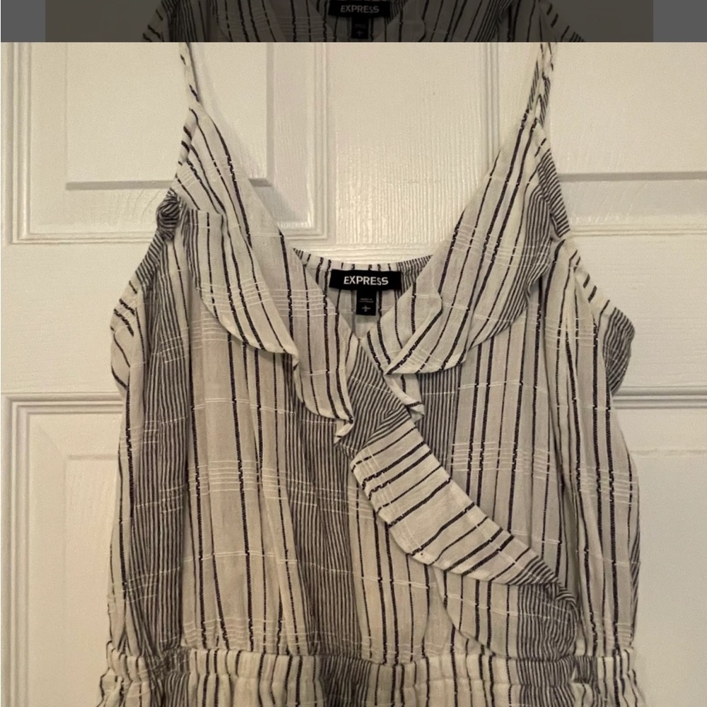EXPRESS Ruffle Wrap Dress - Picture 5 of 5